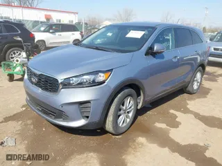 2020 Kia Sorento LX V6 with VIN 5XYPG4A59LG620081, listed as a IAAI auction lot 41752175 with 91,668 mi miles. Bid and sale history available at carsss.com. Image 2.