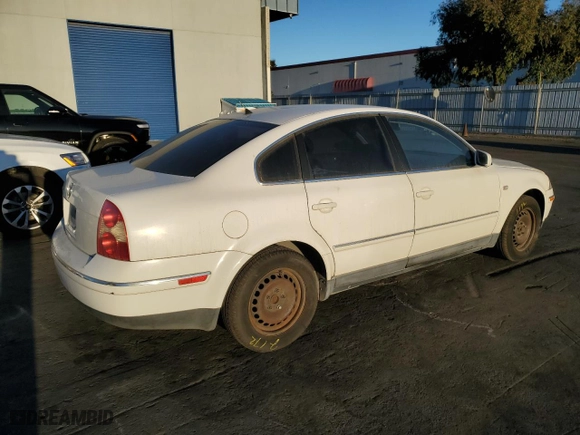 2002 Volkswagen Passat GLS with VIN WVWPD63B02P367932, listed as a Copart auction lot 79568174 with 252,329 mi miles and Salvage Title. Bid and sale history available at carsss.com. Image 3.