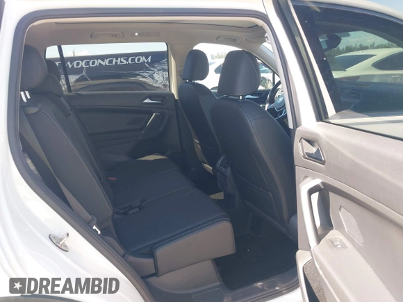 2018 Volkswagen Tiguan SEL with VIN 3VV3B7AX8JM192926, listed as a IAAI auction lot 42034229 with 16,656 mi miles and . Bid and sale history available at DreamBid. Image 8.