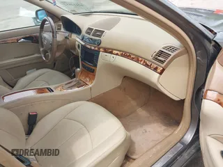 2009 Mercedes-Benz E Luxury 3.5L with VIN WDBUF87X09B418737, listed as a IAAI auction lot 42114852 with 93,014 mi miles. Bid and sale history available at carsss.com. Image 5.