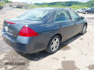 2007 Honda Accord LX SE z VIN JHMCM563X7C017153, wystawiony jako IAAI lot #42468899 z przebiegiem 265 790 mil mil oraz . Historia ofert i sprzedaży dostępna na DreamBid. Obrazek 4.