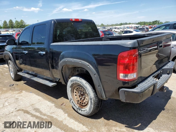 2007 GMC Sierra Denali z VIN 2GTEK638271695441, wystawiony jako Copart lot #57861314 z przebiegiem 233 123 mil mil oraz Szkody całkowita. Historia ofert i sprzedaży dostępna na DreamBid. Obrazek 2.