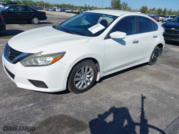 2018 Nissan Altima 2.5 SR with VIN 1N4AL3AP5JC140219, listed as a IAAI auction lot 41693558 with 132,919 mi miles. Bid and sale history available at carsss.com. Image 18.