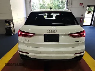 2023 Audi Q3 S line Premium с VIN WA1DECF38P1102974, выставлен на аукционе IAAI как лот 42852727 с пробегом 45 357 миль миль и . История ставок и продаж доступна на DreamBid. Изображение 18.