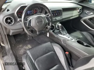 2023 Chevrolet Camaro 2LT z VIN 1G1FD1RX7P0133037, wystawiony jako Copart lot #42491605 z przebiegiem 22 209 mil mil oraz Szkoda całkowita • Salvage title. Historia ofert i sprzedaży dostępna na DreamBid. Obrazek 8.