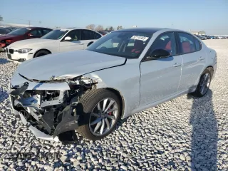 2024 Alfa Romeo Giulia z VIN ZARFANAN8R7678018, wystawiony jako Copart lot #52115355 z przebiegiem 1 630 mil mil oraz Szkoda całkowita • Salvage title. Historia ofert i sprzedaży dostępna na DreamBid. Obrazek 1.