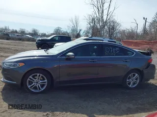 2018 Ford Fusion SE with VIN 3FA6P0HD5JR210985, listed as a IAAI auction lot 41776984 with 83,415 mi miles. Bid and sale history available at carsss.com. Image 14.
