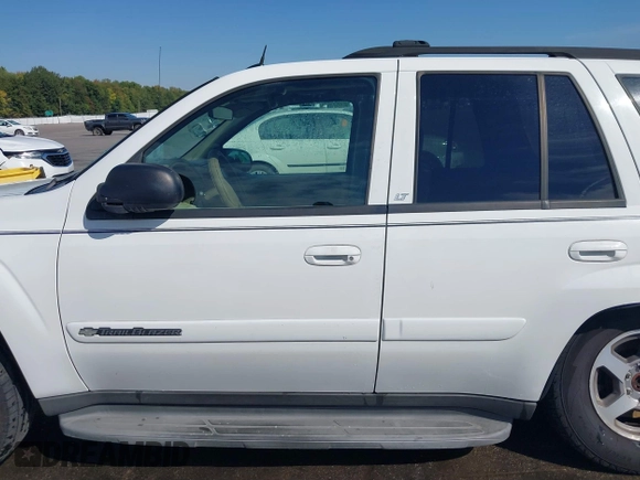 2004 Chevrolet TrailBlazer LS with VIN 1GNDT13S842389970, listed as a IAAI auction lot 40377507 with 178,488 mi miles and . Bid and sale history available at DreamBid. Image 15.