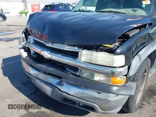 2002 Chevrolet Tahoe Z71 with VIN 1GNEK13TX2R324834, listed as a IAAI auction lot 41298063 with 1 mi miles. Bid and sale history available at carsss.com. Image 6.