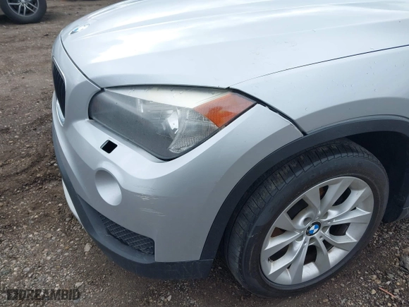 2013 BMW X1 xDrive28i with VIN WBAVL1C52DVR87782, listed as a IAAI auction lot 41846864 with 183,183 mi miles. Bid and sale history available at carsss.com. Image 6.