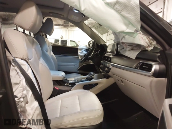 2021 Kia Telluride EX with VIN 5XYP3DHC9MG139717, listed as a IAAI auction lot 41629124 with 42,419 mi miles and . Bid and sale history available at DreamBid. Image 5.