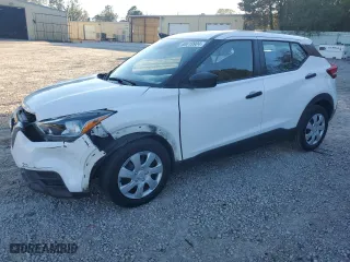 2020 Nissan Kicks S with VIN 3N1CP5BVXLL507609, listed as a Copart auction lot 80619904 with 150,760 mi miles and Salvage Title. Bid and sale history available at carsss.com. Image 1.