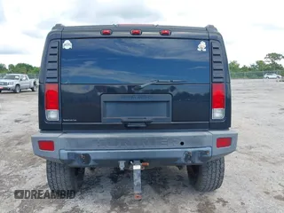 2007 Hummer H2 SUV z VIN 5GRGN23U57H112295, wystawiony jako IAAI lot #42257618 z przebiegiem 183 991 mil mil oraz . Historia ofert i sprzedaży dostępna na DreamBid. Obrazek 16.