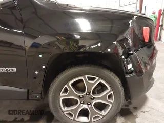 2016 Jeep Renegade Limited z VIN ZACCJBDT3GPE36002, wystawiony jako IAAI lot #42085830 z przebiegiem 85 550 mil mil oraz . Historia ofert i sprzedaży dostępna na DreamBid. Obrazek 6.