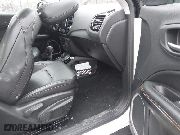 2020 Jeep Compass Limited with VIN 3C4NJDCB3LT120356, listed as a IAAI auction lot 41786779 with 32,396 mi miles and . Bid and sale history available at DreamBid. Image 5.