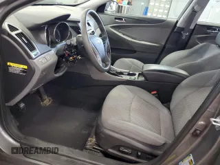 2013 Hyundai Sonata GLS z VIN 5NPEB4AC8DH659615, wystawiony jako Copart lot #55651985 z przebiegiem 81 532 mil mil oraz Szkoda całkowita • Salvage title. Historia ofert i sprzedaży dostępna na DreamBid. Obrazek 7.
