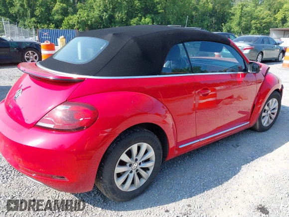 2019 Volkswagen Beetle S with VIN 3VW5DAAT7KM510898, listed as a IAAI auction lot 42567677 with Not provided miles and . Bid and sale history available at DreamBid. Image 4.
