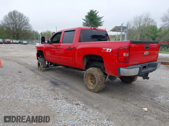 2011 Chevrolet Silverado 1500 LT with VIN 3GCPKSE36BG189128, listed as a IAAI auction lot 41919134 with 224,635 mi miles and . Bid and sale history available at DreamBid. Image 3.