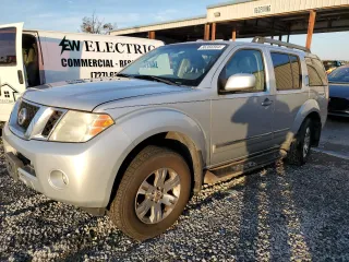 2011 Nissan Pathfinder S z VIN 5N1AR1NN7BC615095, wystawiony jako Copart lot #86366864 z przebiegiem 163 472 mil mil oraz Szkoda całkowita • Salvage title. Historia ofert i sprzedaży dostępna na DreamBid. Obrazek 1.