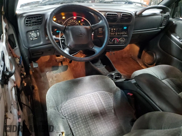 2002 Chevrolet S-10 LS with VIN 1GCCT19W028170655, listed as a Copart auction lot 86591574 with 127,909 mi miles and Salvage Title. Bid and sale history available at carsss.com. Image 8.