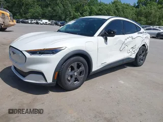 2021 Ford Mustang Mach-E Select z VIN 3FMTK1RM5MMA09245, wystawiony jako IAAI lot #42285393 z przebiegiem 97 554 mil mil oraz . Historia ofert i sprzedaży dostępna na DreamBid. Obrazek 20.