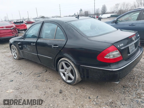 2008 Mercedes-Benz E 350 Luxury z VIN WDBUF87X68B340575, wystawiony jako IAAI lot #41682910 z przebiegiem 117 665 mil mil oraz . Historia ofert i sprzedaży dostępna na DreamBid. Obrazek 3.