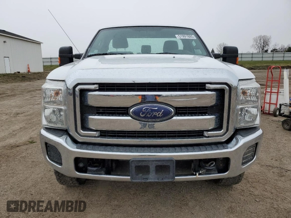 2015 Ford F-250 XLT with VIN 1FTBF2B65FEC58885, listed as a Copart auction lot 51991885 with 86,680 mi miles and Clean title. Bid and sale history available at DreamBid. Image 5.