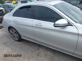 2020 Mercedes-Benz C 300 с VIN WDDWF8DBXLR539976, выставлен на аукционе IAAI как лот 42116664 с пробегом 88 064 миль миль и . История ставок и продаж доступна на DreamBid. Изображение 14.
