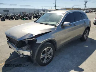 2019 Mercedes-Benz GLC 300 with VIN WDC0G4JB9KF570270, listed as a Copart auction lot 57826905 with 39,470 mi miles and Salvage title. Bid and sale history available at DreamBid. Image 1.