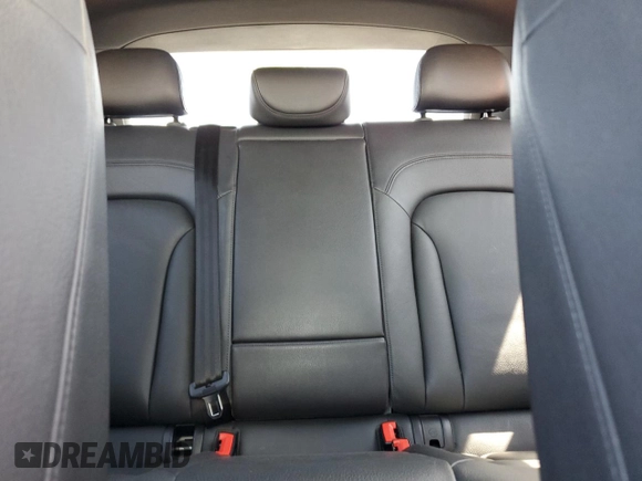 2018 Audi Q3 Premium z VIN WA1BCCFS3JR016890, wystawiony jako Copart lot #52594015 z przebiegiem 63 871 mil mil oraz Szkoda całkowita • Salvage title. Historia ofert i sprzedaży dostępna na DreamBid. Obrazek 10.