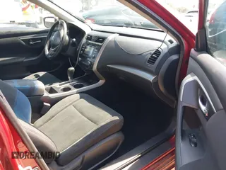 2015 Nissan Altima 2.5 S with VIN 1N4AL3AP1FC100503, listed as a IAAI auction lot 41850289 with 146,745 mi miles. Bid and sale history available at carsss.com. Image 5.