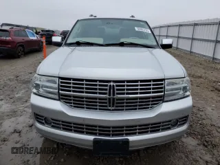 2010 Lincoln Navigator z VIN 5LMJJ2J57AEJ07227, wystawiony jako Copart lot #50965705 z przebiegiem 222 731 mil mil oraz Nie do naprawy • Non repairable. Historia ofert i sprzedaży dostępna na DreamBid. Obrazek 5.