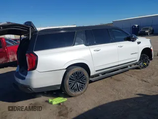 2021 GMC Yukon XL Denali with VIN 1GKS2JKT1MR401207, listed as a IAAI auction lot 41242619 with 87,902 mi miles and . Bid and sale history available at carsss.com. Image 4.