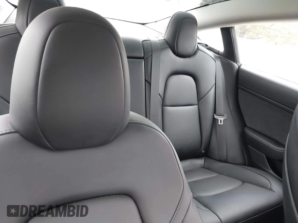 2023 Tesla Model 3 z VIN 5YJ3E1EA3PF699724, wystawiony jako IAAI lot #40654814 z przebiegiem Nie podano mil oraz . Historia ofert i sprzedaży dostępna na DreamBid. Obrazek 8.