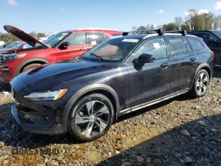2021 Volvo V60 z VIN YV4102WK0M1065324, wystawiony jako Copart lot #76804034 z przebiegiem Nie podano mil oraz Czysty tytuł • Clean title. Historia ofert i sprzedaży dostępna na DreamBid. Obrazek 1.