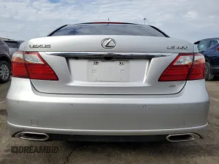 2010 Lexus LS 460 z VIN JTHCL5EFXA5005742, wystawiony jako Copart lot #43464855 z przebiegiem 225 906 mil mil oraz Czysty tytuł • Clean title. Historia ofert i sprzedaży dostępna na DreamBid. Obrazek 6.