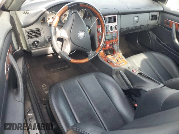 2002 Mercedes-Benz SLK 320 z VIN WDBKK65F22F253077, wystawiony jako Copart lot #50562985 z przebiegiem 152 195 mil mil oraz Szkoda całkowita • Salvage title. Historia ofert i sprzedaży dostępna na DreamBid. Obrazek 8.
