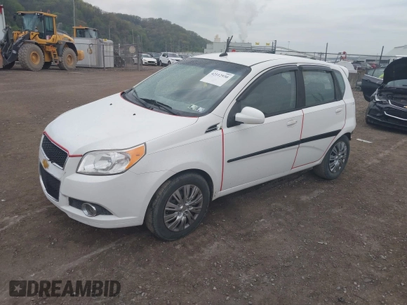 2010 Chevrolet Aveo 2LT z VIN KL1TG6DE6AB117404, wystawiony jako IAAI lot #42112930 z przebiegiem 105 519 mil mil oraz . Historia ofert i sprzedaży dostępna na DreamBid. Obrazek 18.