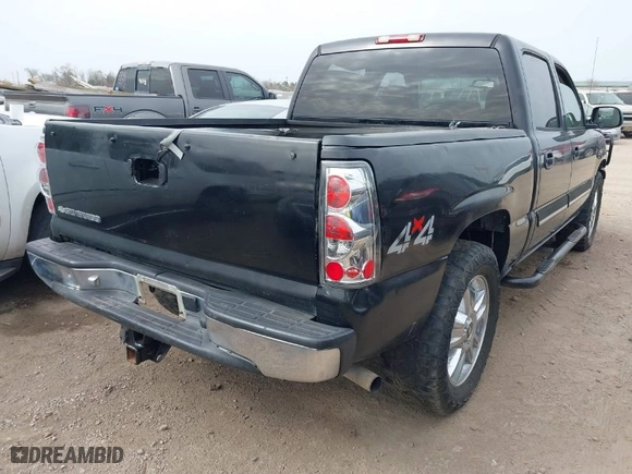 2006 Chevrolet Silverado 1500 LS with VIN 2GCEK13VX61299300, listed as a IAAI auction lot 41742351 with 194,576 mi miles. Bid and sale history available at carsss.com. Image 4.