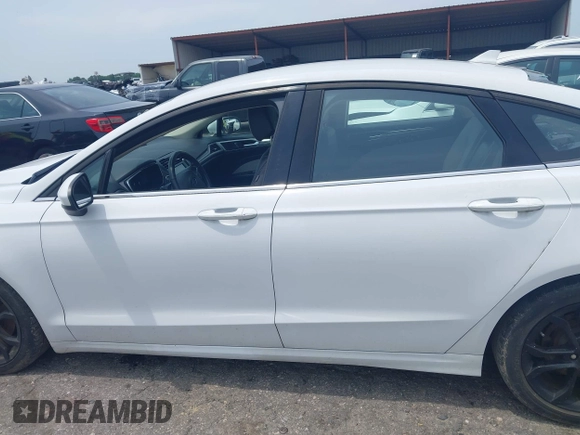 2020 Ford Fusion SE with VIN 3FA6P0HD9LR226500, listed as a IAAI auction lot 42296526 with 48,468 mi miles and . Bid and sale history available at DreamBid. Image 15.
