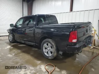 2018 Ram 1500 Express z VIN 1C6RR7KT3JS116514, wystawiony jako Copart lot #43818905 z przebiegiem 165 552 mil mil oraz Szkoda całkowita • Salvage title. Historia ofert i sprzedaży dostępna na DreamBid. Obrazek 2.