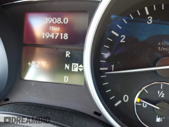 2010 Mercedes-Benz M 350 with VIN 4JGBB8GBXAA575061, listed as a IAAI auction lot 42212656 with 194,718 mi miles and . Bid and sale history available at DreamBid. Image 15.