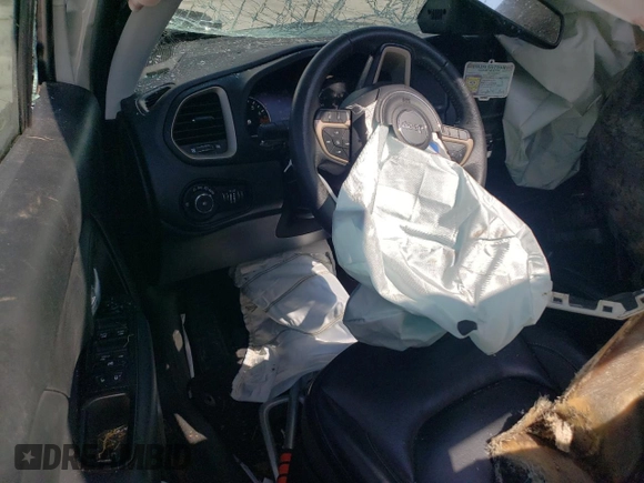 2016 Jeep Renegade Limited with VIN ZACCJBDT7GPC71488, listed as a Copart auction lot 54675825 with 147,737 mi miles and Salvage title. Bid and sale history available at DreamBid. Image 8.