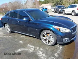 2018 Infiniti Q70 Luxe с VIN JN1BY1PR7JM370614, выставлен на аукционе IAAI как лот 41596333 с пробегом Не указан миль и . История ставок и продаж доступна на DreamBid. Изображение 1.