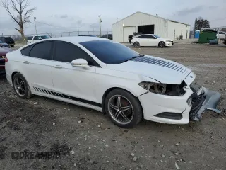 2014 Ford Fusion SE with VIN 3FA6P0H74ER104754, listed as a Copart auction lot 84275704 with Not Provided miles and Clean Title. Bid and sale history available at carsss.com. Image 4.