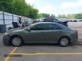 2012 Toyota Camry L z VIN 4T1BF1FK4CU530650, wystawiony jako IAAI lot #42275744 z przebiegiem 189 490 mil mil oraz . Historia ofert i sprzedaży dostępna na DreamBid. Obrazek 14.