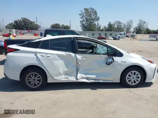 2020 Toyota Prius L Eco with VIN JTDKARFU3L3107048, listed as a IAAI auction lot 41973416 with 41,773 mi miles. Bid and sale history available at carsss.com. Image 13.