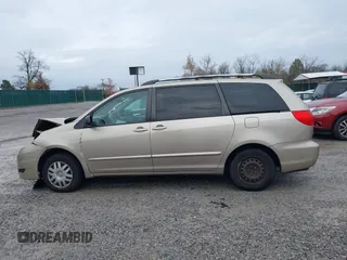 2008 Toyota Sienna CE with VIN 5TDZK23C88S174779, listed as a IAAI auction lot 40888229 with 180,865 mi miles. Bid and sale history available at carsss.com. Image 14.