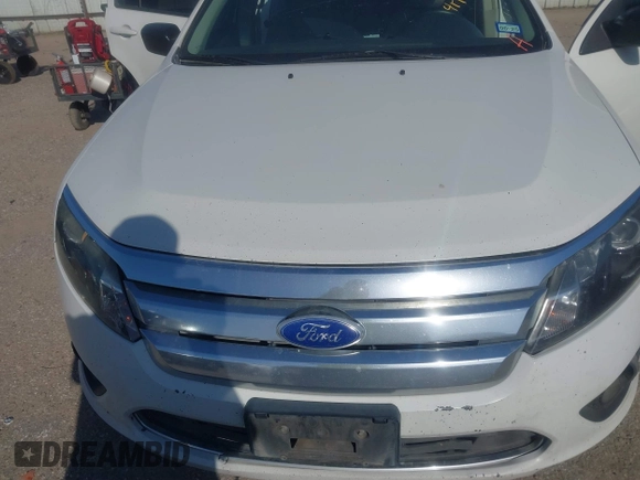 2011 Ford Fusion S with VIN 3FAHP0GA4BR268927, listed as a IAAI auction lot 41772569 with 305,339 mi miles. Bid and sale history available at carsss.com. Image 6.