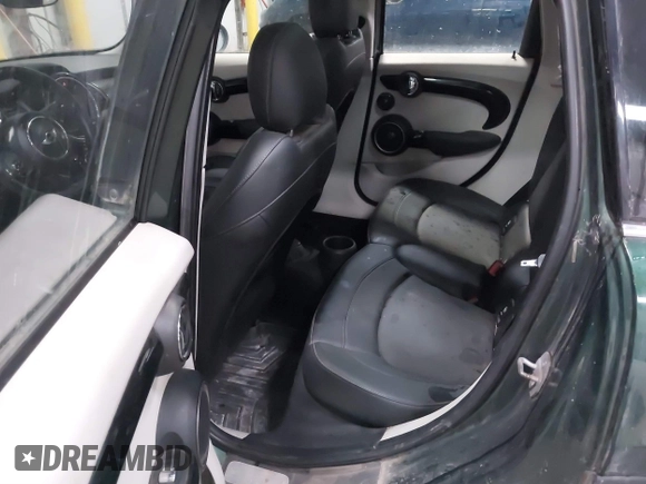 2015 MINI Hardtop 4 Door S z VIN WMWXU3C55FT892293, wystawiony jako IAAI lot #41359066 z przebiegiem 112 704 mil mil oraz . Historia ofert i sprzedaży dostępna na DreamBid. Obrazek 8.